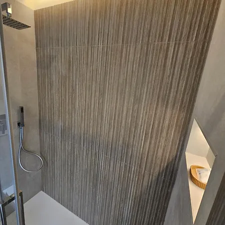 Nicolhouse 20 3* 바리